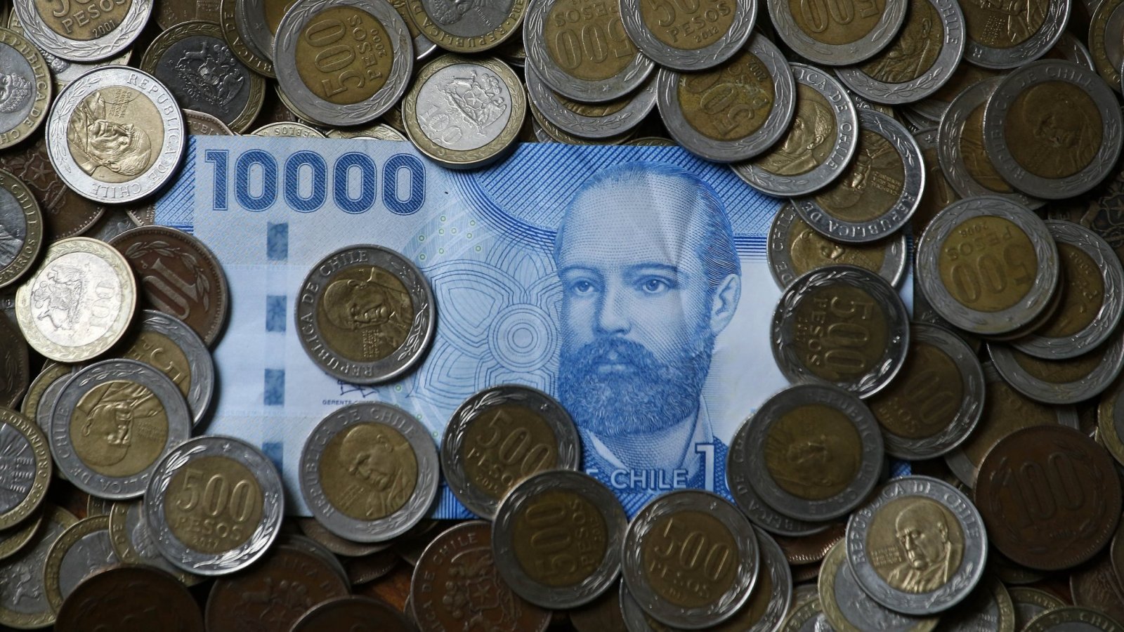 Solo los fondos A y B suman ganancias en octubre: E tuvo el peor mes histórico